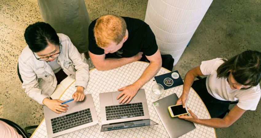 SmartBeee Guiding Students from Bangladesh, Pakistan, Nepal, and Nigeria to Study Abroad Success