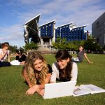 Craft Thesis Statements that Hook Every Reader