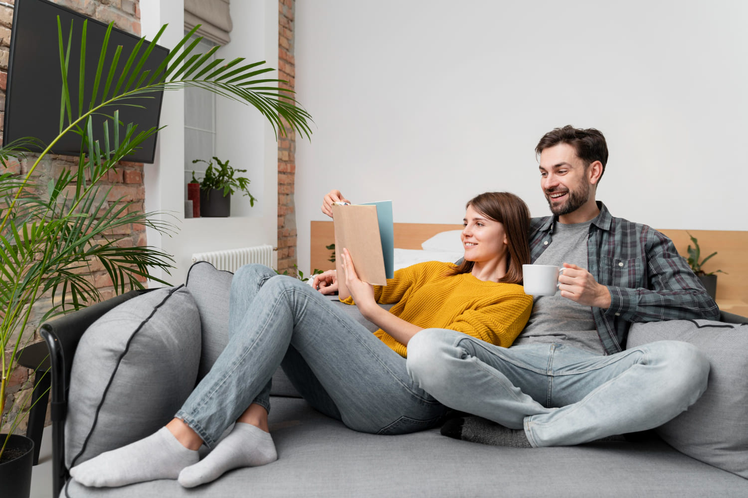 20 Romantic Anniversary Gift Ideas That Will Melt Your Wife’s Heart